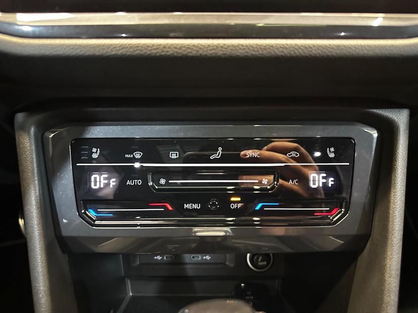 Foto do veículo VOLKSWAGEN TIGUAN  R-LINE TSI 2.0 16V 2024 23.059 KM 229.900,00