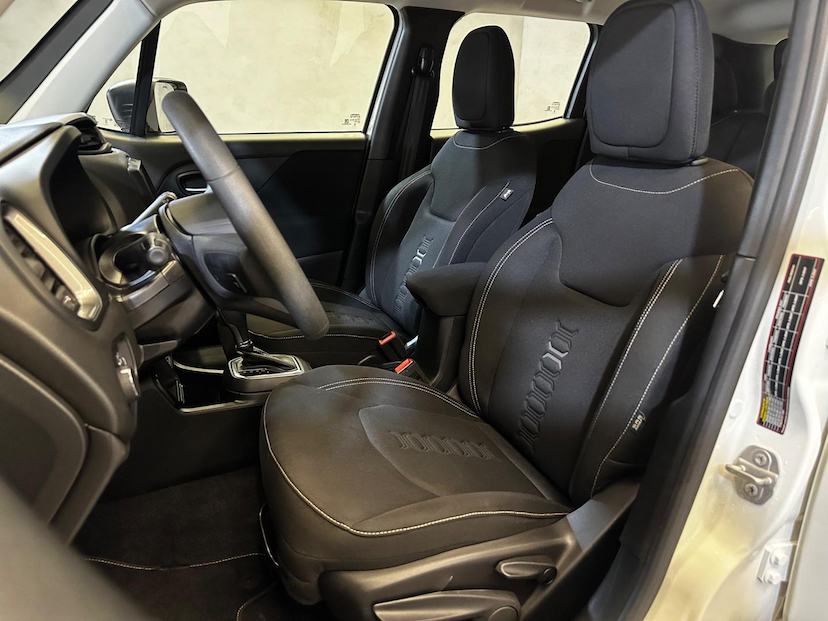 Foto do veículo JEEP RENEGADE  SPORT T270 1.3 TB 4X2 FLEX AUT. 2023 19.476 KM 108.900,00