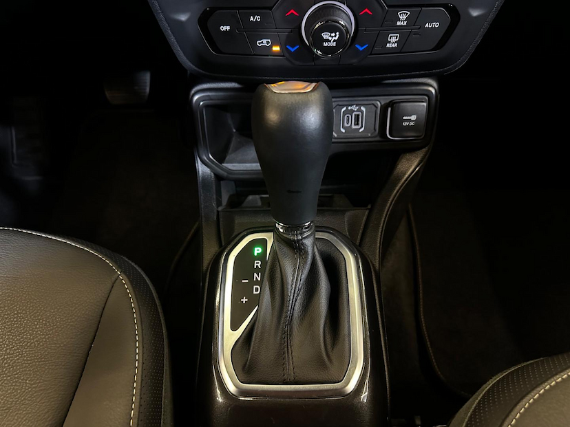 Foto do veículo JEEP RENEGADE  LONGITUDE T270 1.3 TB 4X2 FLEX AUT 2024 11.905 KM 119.900,00