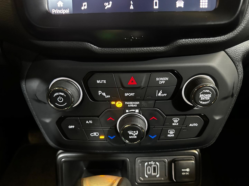 Foto do veículo JEEP RENEGADE  LONGITUDE T270 1.3 TB 4X2 FLEX AUT 2024 11.905 KM 119.900,00