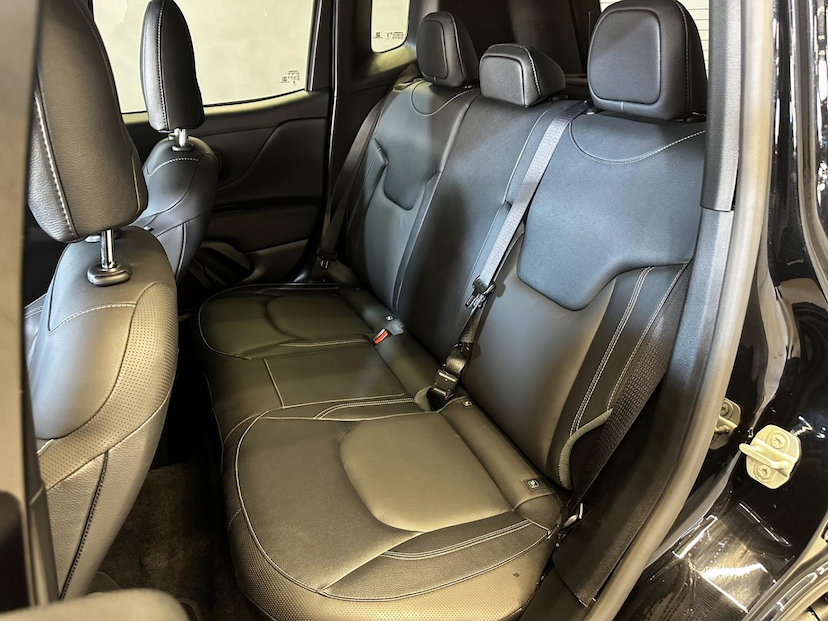 Foto do veículo JEEP RENEGADE  LONGITUDE T270 1.3 TB 4X2 FLEX AUT 2024 11.905 KM 119.900,00