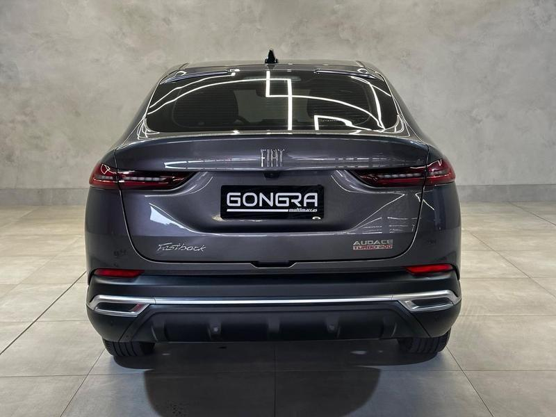 Foto do veículo FIAT FASTBACK  AUDACE TURBO 200 FLEX AT 4P 2023 19.438 KM 109.900,00