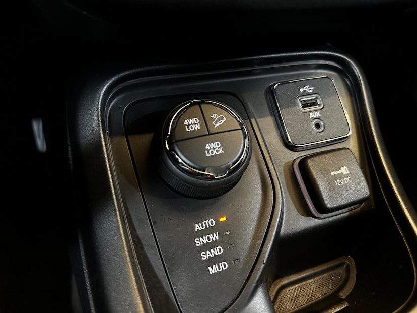 Foto do veículo JEEP COMPASS  LONGITUDE D 2018 118.801 KM 96.900,00