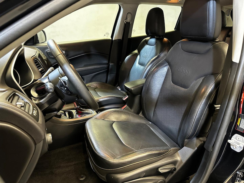 Foto do veículo JEEP COMPASS  LONGITUDE D 2018 118.801 KM 96.900,00