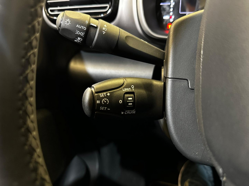 Foto do veículo CITROËN C4 CACTUS  NOIR 1.6 TURBO FLEX AUT. 2024 10.457 KM 106.900,00
