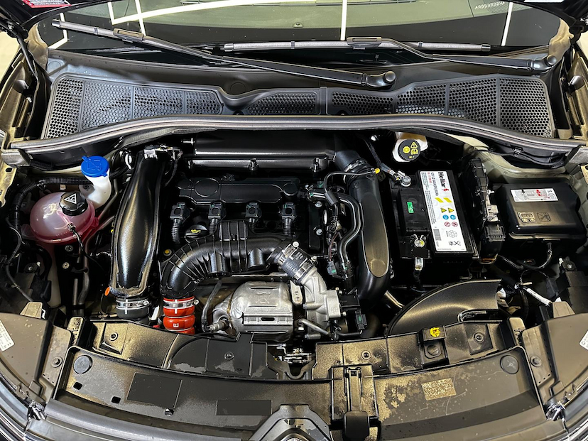 Foto do veículo CITROËN C4 CACTUS  NOIR 1.6 TURBO FLEX AUT. 2024 10.457 KM 106.900,00