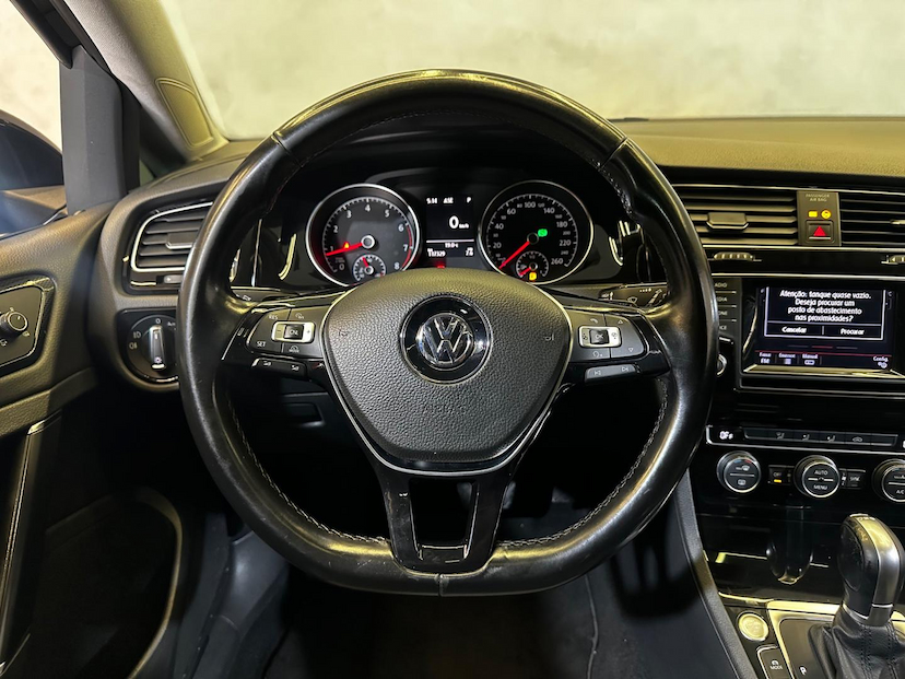 Foto do veículo VOLKSWAGEN GOLF  HIGHLINE 1.4L TSI AUT. 2015 117.223 KM 85.900,00