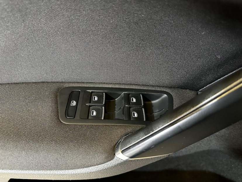 Foto do veículo VOLKSWAGEN GOLF  HIGHLINE 1.4L TSI AUT. 2015 117.223 KM 85.900,00