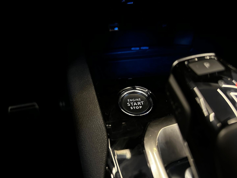 Foto do veículo PEUGEOT 3008  GT PACK A 2023 18.853 KM 179.900,00