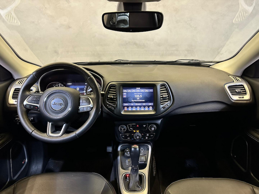 Foto do veículo JEEP COMPASS  LONGITUDE D 2019 55.854 KM 116.900,00