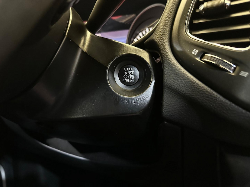 Foto do veículo JEEP COMPASS  LONGITUDE D 2019 55.854 KM 116.900,00