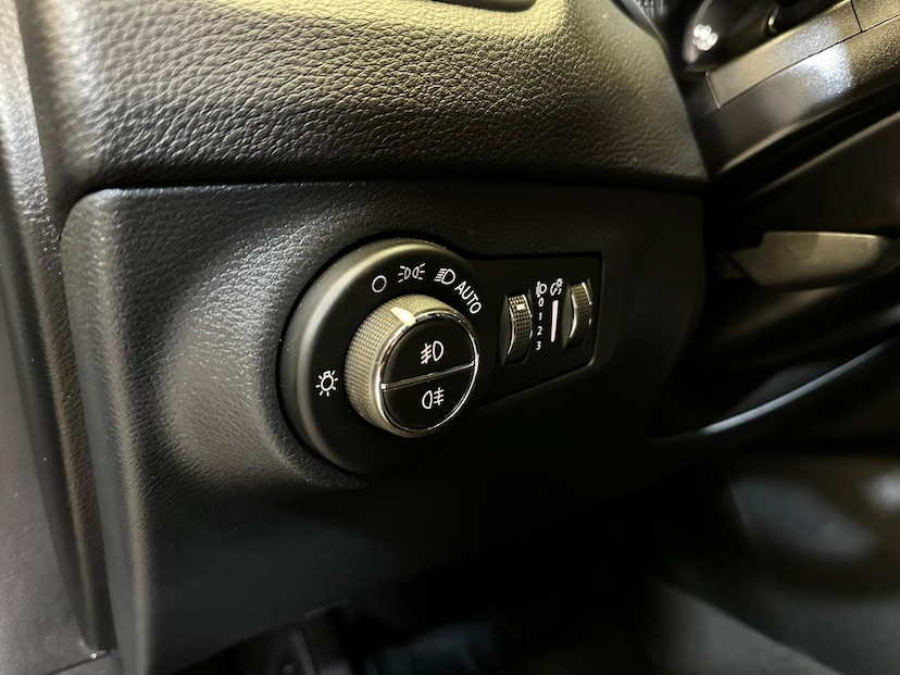 Foto do veículo JEEP COMPASS  LONGITUDE D 2019 55.854 KM 116.900,00