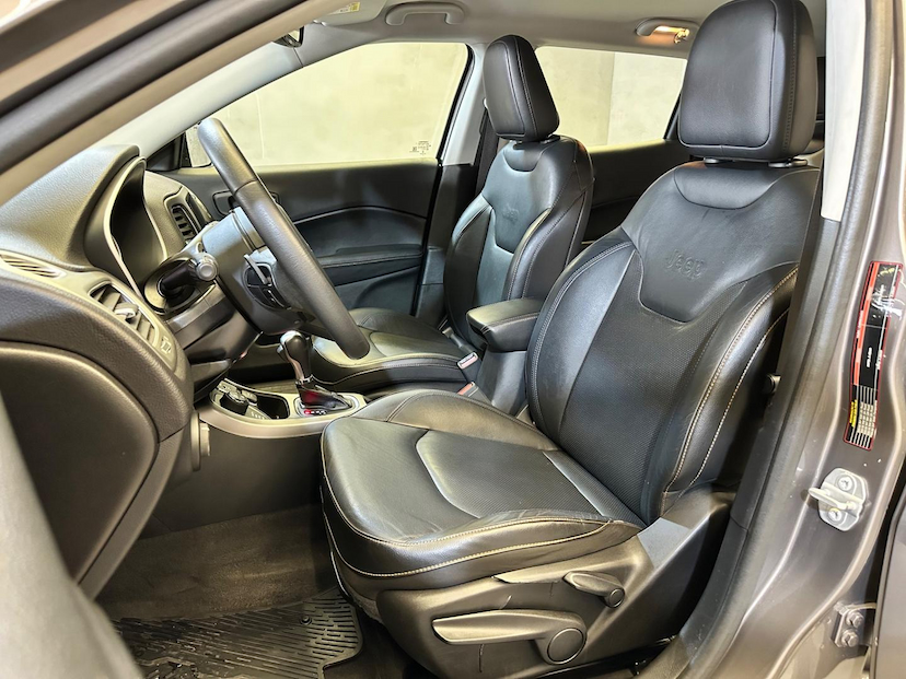 Foto do veículo JEEP COMPASS  LONGITUDE D 2019 55.854 KM 116.900,00