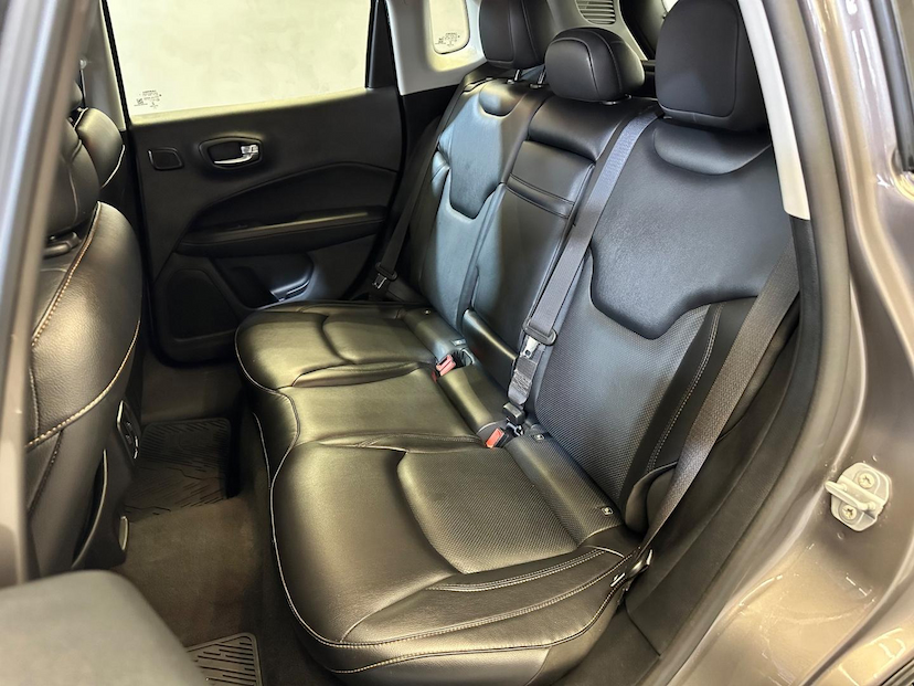 Foto do veículo JEEP COMPASS  LONGITUDE D 2019 55.854 KM 116.900,00