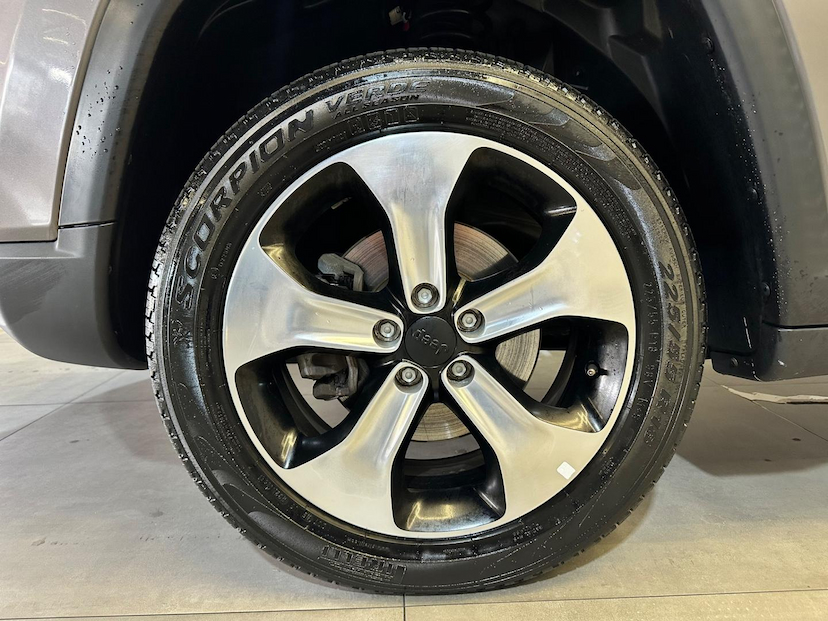 Foto do veículo JEEP COMPASS  LONGITUDE D 2019 55.854 KM 116.900,00