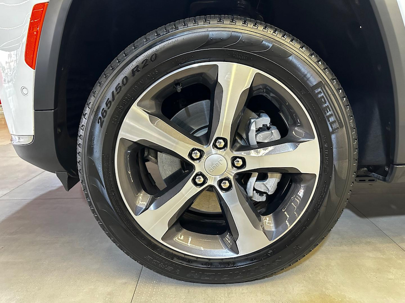 Foto do veículo JEEP CHEROKEE GRAND  4XE 2.0 T. AUT. (HIBRIDO) 2023 10.185 KM 399.900,00