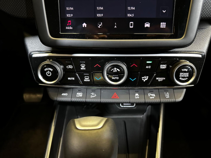 Foto do veículo FIAT TORO  ULTRA AT9 4X4 2024 7.144 KM 179.900,00