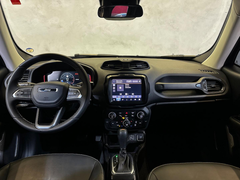 Foto do veículo JEEP RENEGADE  LONGITUDE T270 1.3 TB 4X2 FLEX AUT 2022 58.324 KM 101.900,00