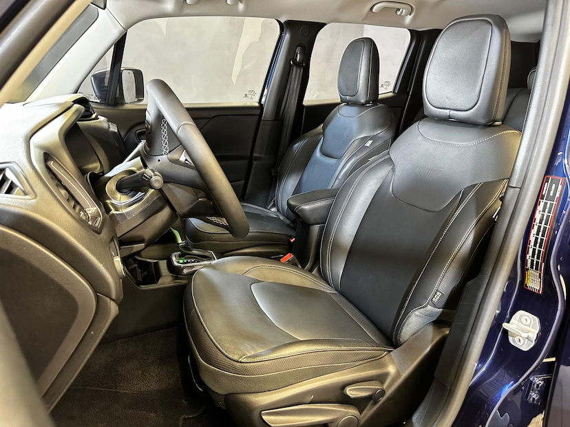 Foto do veículo JEEP RENEGADE  LONGITUDE T270 1.3 TB 4X2 FLEX AUT 2022 58.324 KM 101.900,00