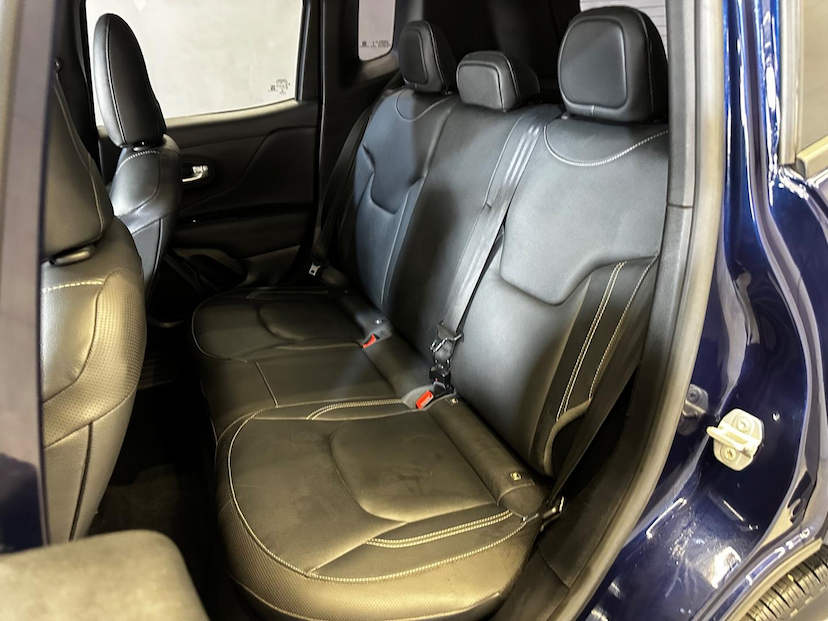 Foto do veículo JEEP RENEGADE  LONGITUDE T270 1.3 TB 4X2 FLEX AUT 2022 58.324 KM 101.900,00