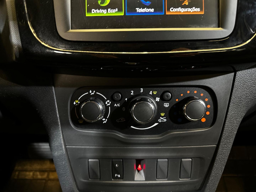 Foto do veículo RENAULT SANDERO  ZEN 1.6 CVT 2020 57.106 KM 66.900,00