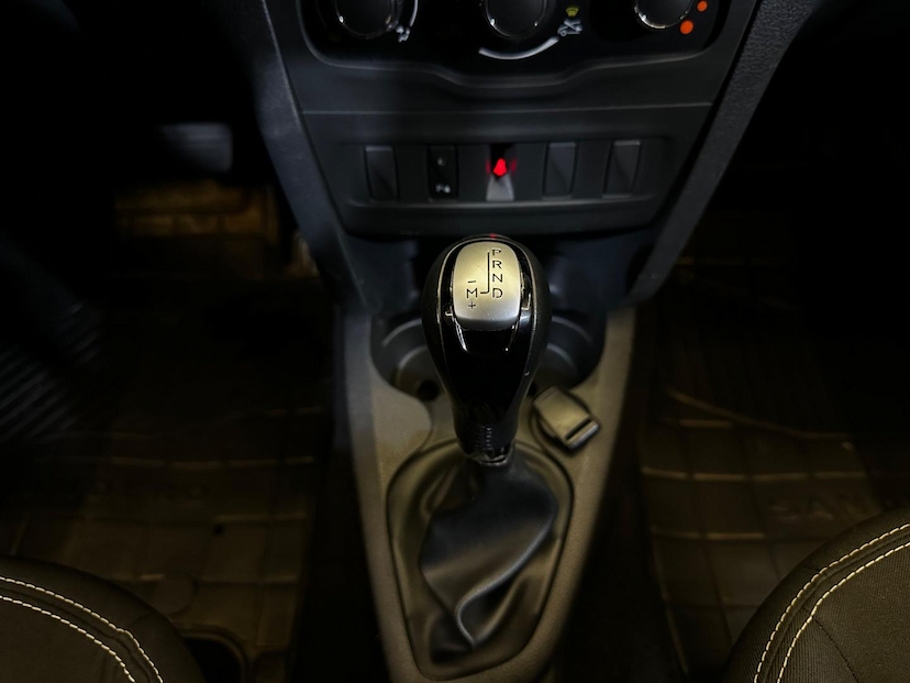 Foto do veículo RENAULT SANDERO  ZEN 1.6 CVT 2020 57.106 KM 66.900,00