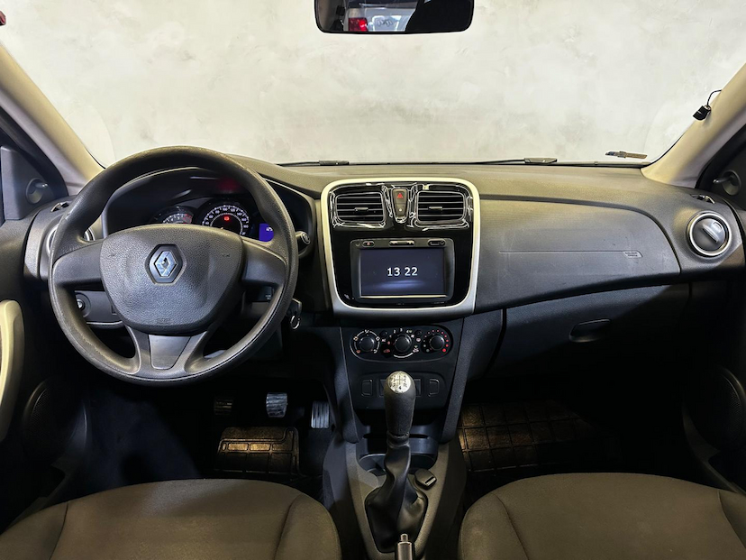 Foto do veículo RENAULT SANDERO  1.6 EXPRESSION 16V FLEX 4P MANUAL 2015 125.000 KM 42.900,00
