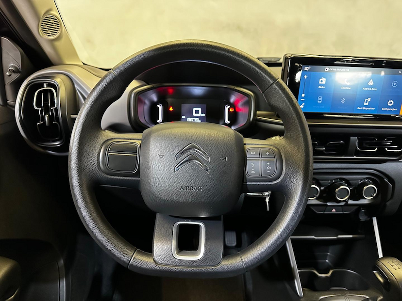 Foto do veículo CITROËN C3  LIVE PACK 1.0 MT 2025 8.677 KM 74.900,00