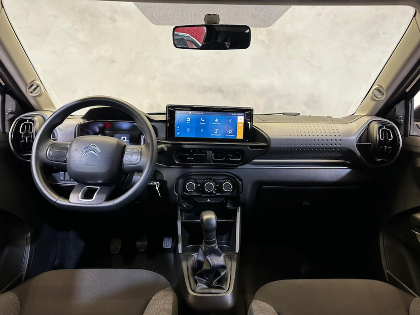 Foto do veículo CITROËN C3  LIVE PACK 1.0 MT 2025 8.677 KM 74.900,00