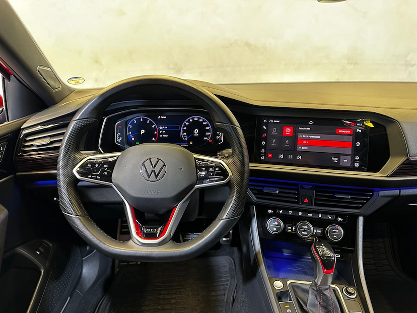 Foto do veículo VOLKSWAGEN JETTA  GLI 350 TSI 2.0 16V 4P AUT 2023 36.321 KM 202.900,00