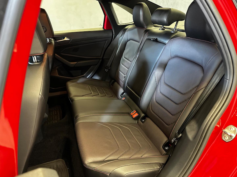 Foto do veículo VOLKSWAGEN JETTA  GLI 350 TSI 2.0 16V 4P AUT 2023 36.321 KM 202.900,00
