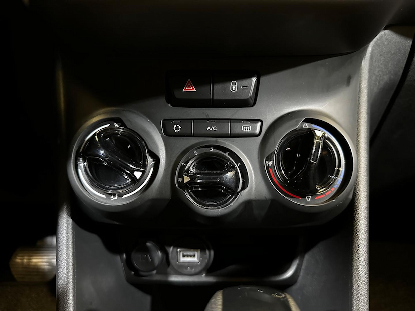 Foto do veículo PEUGEOT 2008  ALLURE EAT6 2023 15.903 KM 78.900,00