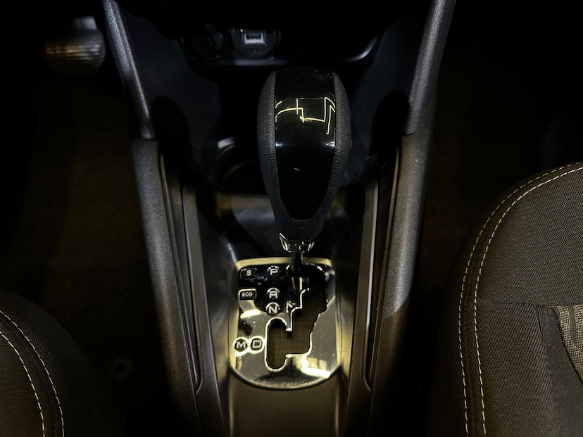 Foto do veículo PEUGEOT 2008  ALLURE EAT6 2023 15.903 KM 78.900,00