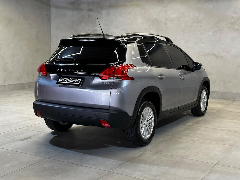 Foto do veículo PEUGEOT 2008  ALLURE EAT6 2023 15.903 KM 78.900,00