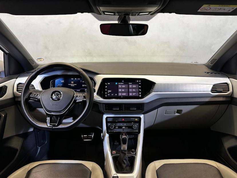 Foto do veículo VOLKSWAGEN T-CROSS T-CROSS HIGHLINE 1.4 TSI FLEX 16V 5P AUT 2021 62.123 KM 117.900,00