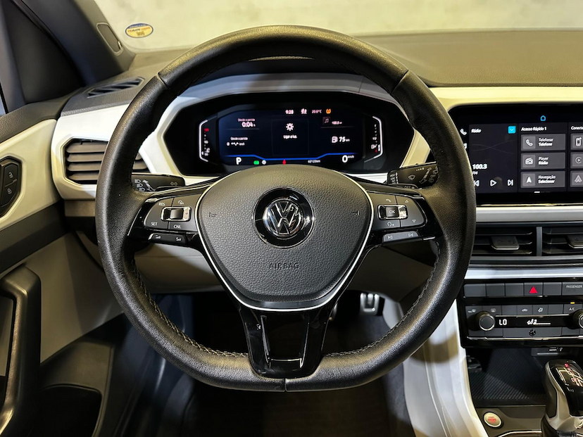 Foto do veículo VOLKSWAGEN T-CROSS T-CROSS HIGHLINE 1.4 TSI FLEX 16V 5P AUT 2021 62.123 KM 117.900,00