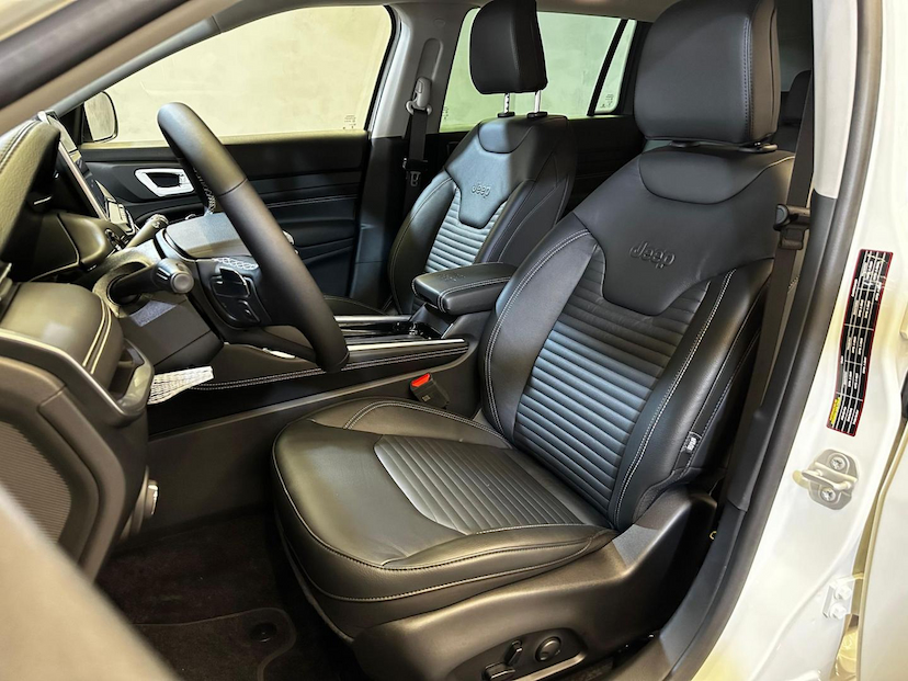 Foto do veículo JEEP COMMANDER  LONGITUDE T270 1.3 TB FLEX AUT. 2025 134 KM 194.900,00
