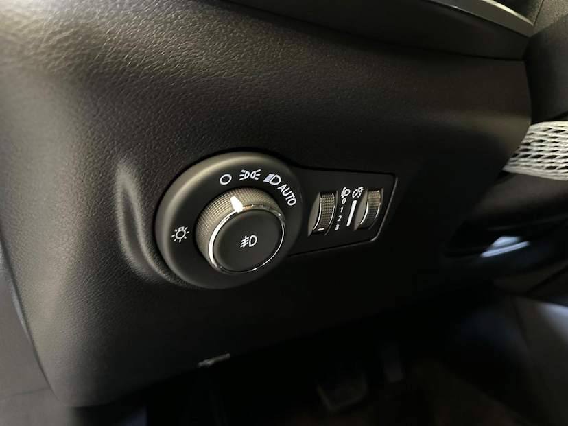 Foto do veículo JEEP COMMANDER  LONGITUDE T270 1.3 TB FLEX AUT. 2025 134 KM 194.900,00