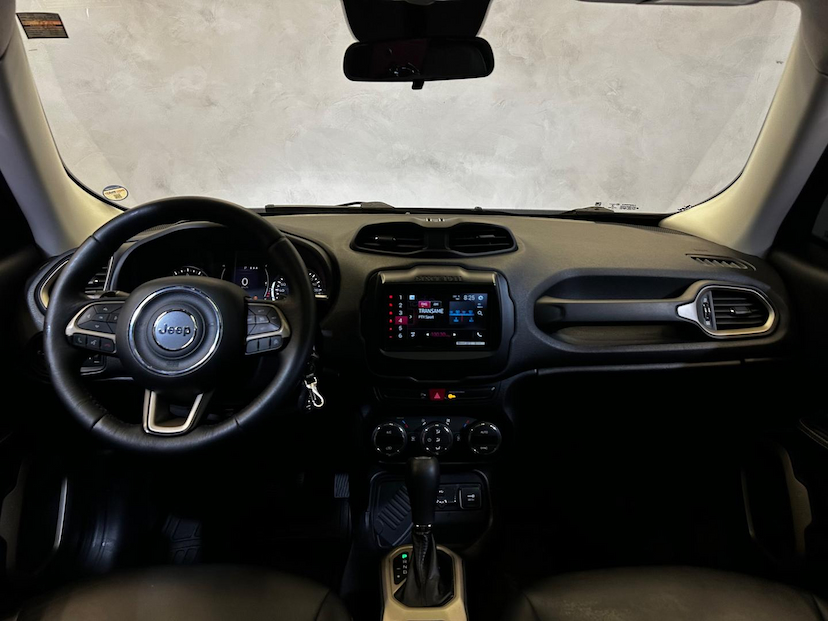 Foto do veículo JEEP RENEGADE  1.8 16V FLEX LONGITUDE 4P AUTOMATICO 2016 86.209 KM 73.900,00