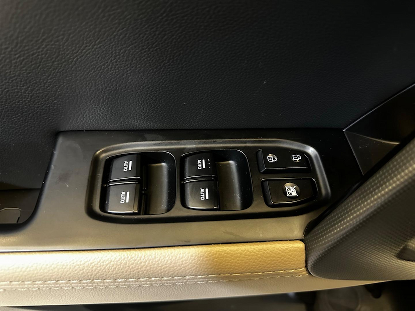 Foto do veículo HYUNDAI CRETA  LIMITED EDITION 1.6 16V FLEX AUT 2021 71.900 KM 99.900,00