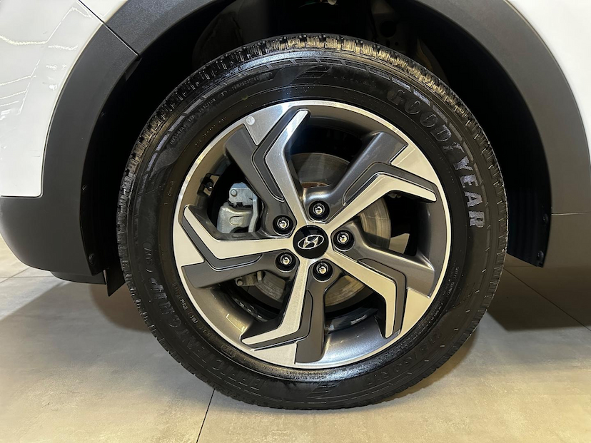 Foto do veículo HYUNDAI CRETA  LIMITED EDITION 1.6 16V FLEX AUT 2021 71.900 KM 99.900,00