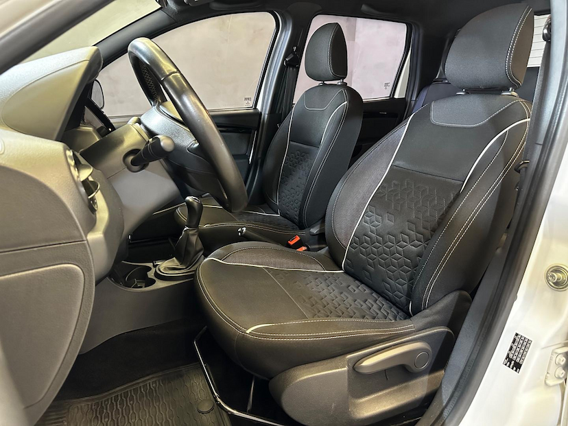 Foto do veículo RENAULT DUSTER OROCH  1.6 SCE EXPRESS MANUAL 2022 62.941 KM 84.900,00