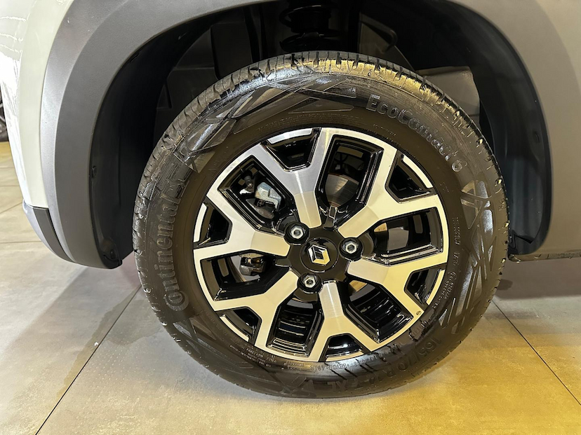 Foto do veículo RENAULT KWID  OUTSIDER 1.0 2024 18.000 KM 64.900,00