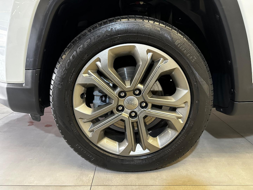 Foto do veículo JEEP COMPASS  LONG. T270 1.3 TB 4X2 FLEX AUT. 2023 23.051 KM 135.900,00
