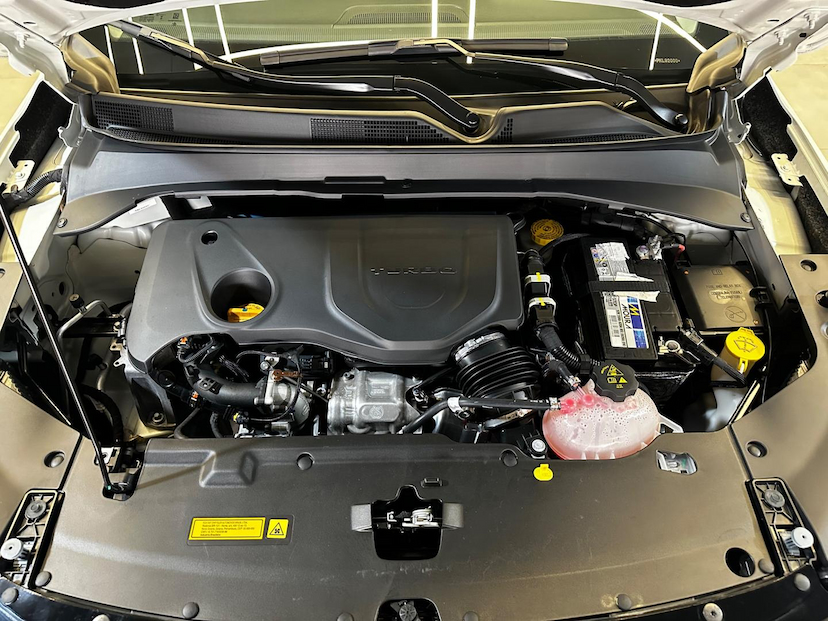 Foto do veículo JEEP COMPASS  LONG. T270 1.3 TB 4X2 FLEX AUT. 2023 23.051 KM 135.900,00