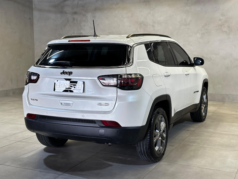 Foto do veículo JEEP COMPASS  LONG. T270 1.3 TB 4X2 FLEX AUT. 2023 23.051 KM 135.900,00