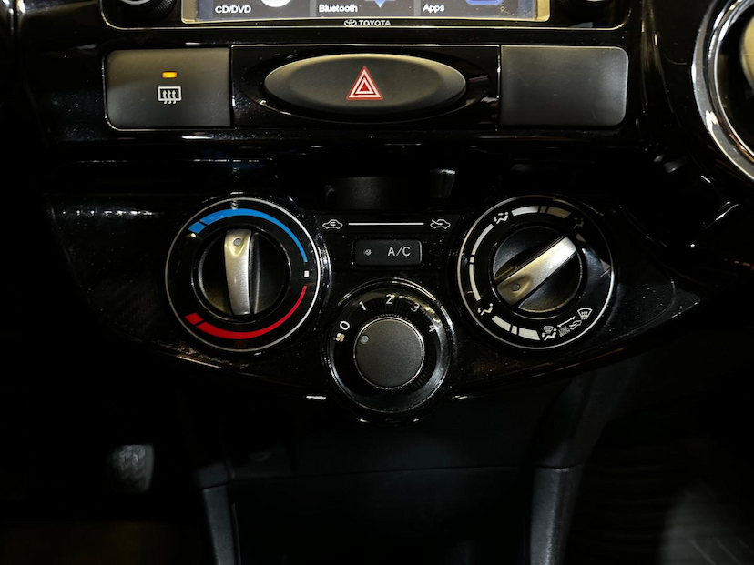 Foto do veículo TOYOTA ETIOS  PLATINUM SEDAN 1.5 FLEX MANUAL 2016 105.517 KM 52.900,00