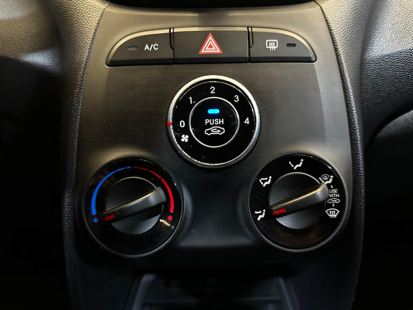 Foto do veículo HYUNDAI HB20  1.0M COMFOR 2018 45.450 KM 58.900,00