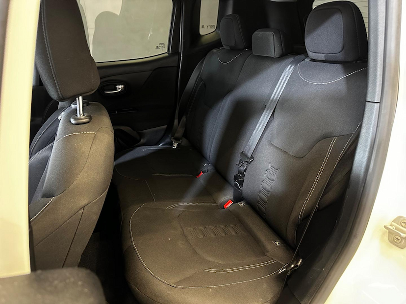 Foto do veículo JEEP RENEGADE  SPORT T270 1.3 TB 4X2 FLEX AUT. 2023 72.330 KM 96.900,00
