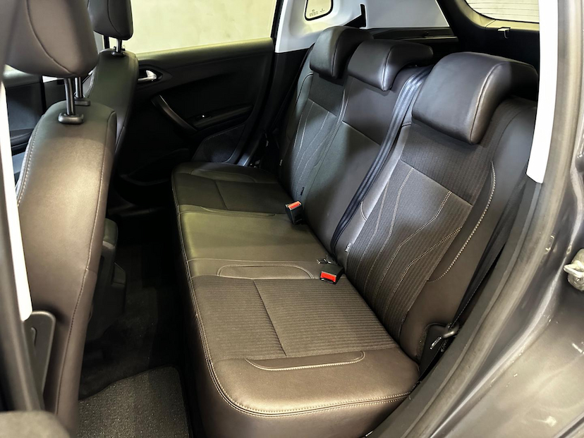 Foto do veículo PEUGEOT 2008  GRIFFE 1.6 TURBO FLEX 16V 5P AUT. 2020 55.700 KM 79.900,00